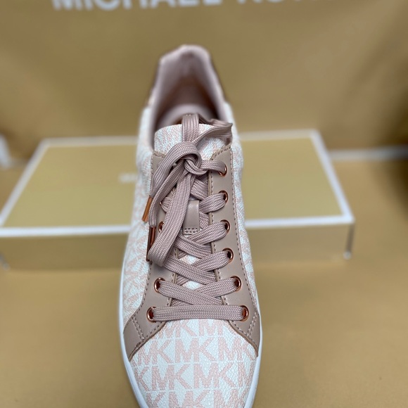 MK shoes - Picture 5 of 6